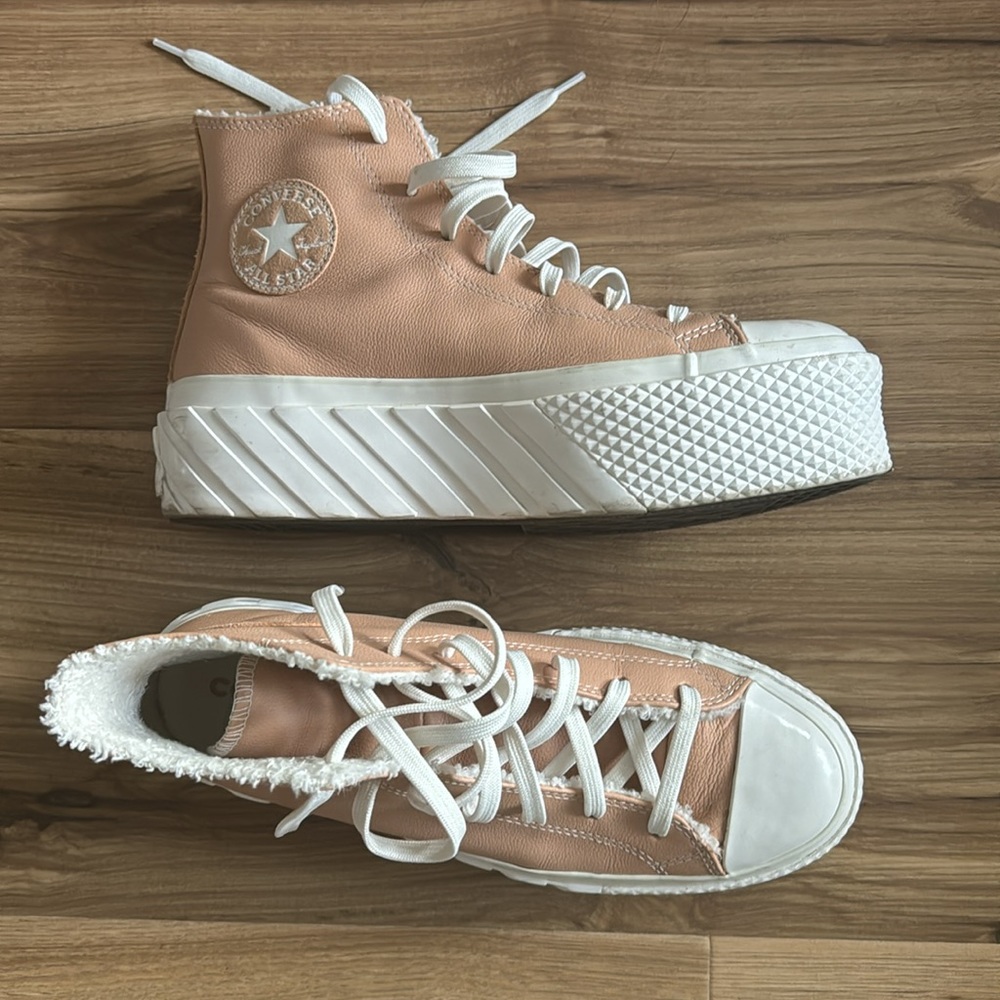 High-top Platform Converse - Picture 2 of 6